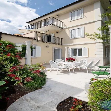 Apartment Marina With Sea View Lovran Exterior foto